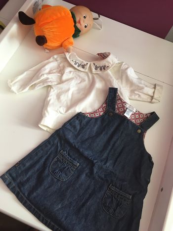 Robe et haut obaibi 6 mois