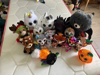 Lot de 18 peluches ty