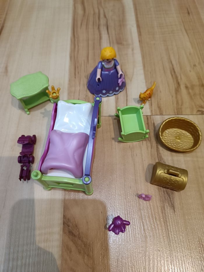Lot playmobil dont playmobil princesse - photo numéro 2