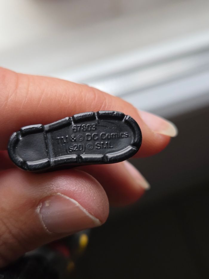 Figurine Articulée robin (DC Comics) - Version Rebirth/Armure Grise 15 cm - photo numéro 5