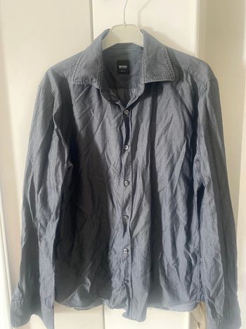 Chemise longues manches slim fit . Taille L