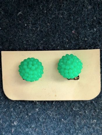 Boucles d'oreilles a clips vert fluo