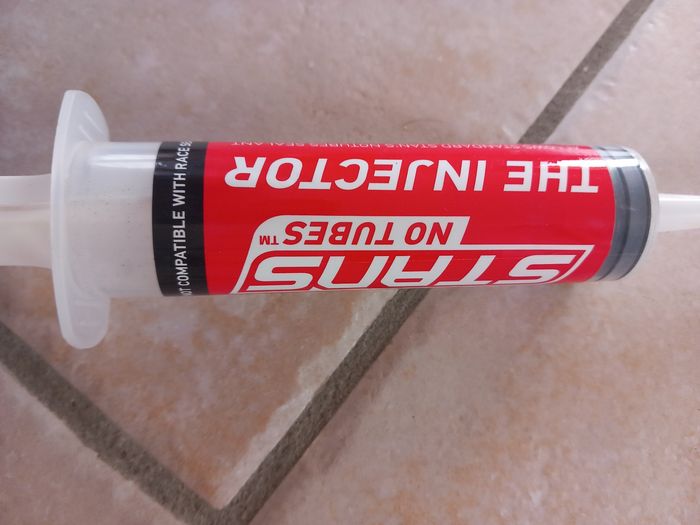 Seringue  liquide préventif vélo - photo numéro 4