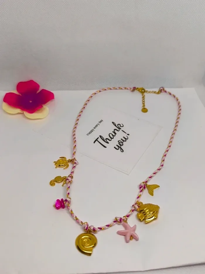 Collier doré, rose clair et blanc avec charms de la mer - photo numéro 5