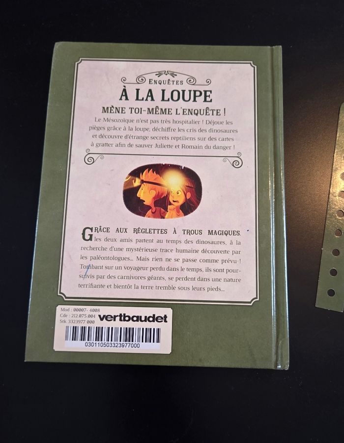Livre Enquête à la loupe - photo numéro 2