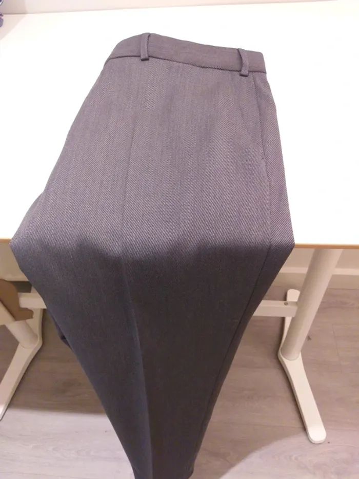 Pantalon classique gris foncé - photo numéro 2