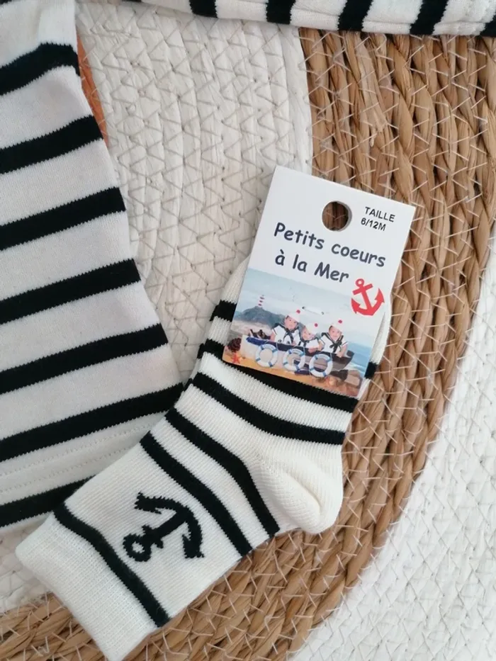 Tee-shirt manches longues marinière + chaussettes - Les petits cœurs à la mer - 6 mois - photo numéro 3