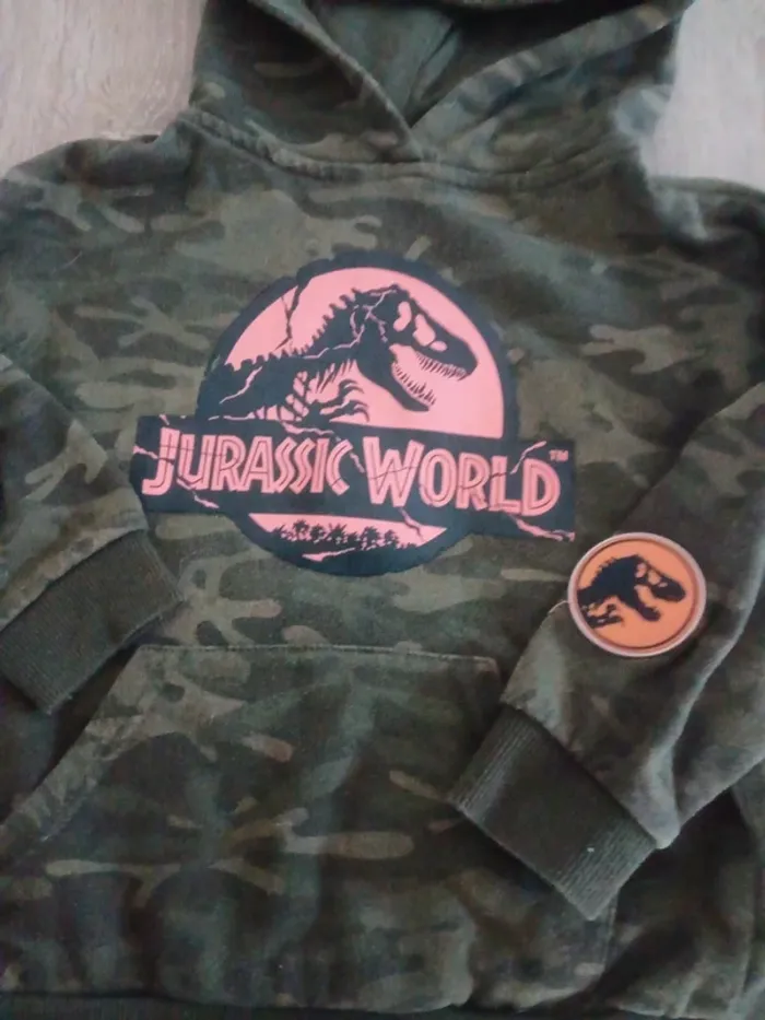 🌹pull a capuche 4-5 ans 110cm🌹 - photo numéro 2