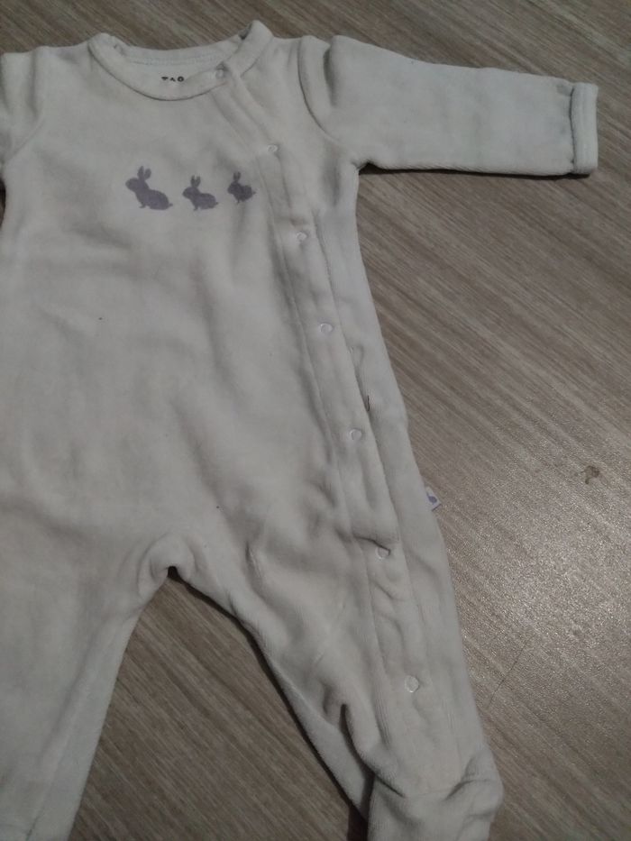 59 cm, pyjama "petits lapins" - photo numéro 3