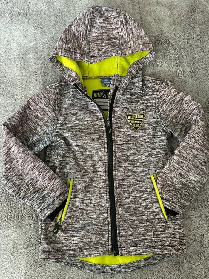 Veste à capuche coupe vent Taille 5/6 ans