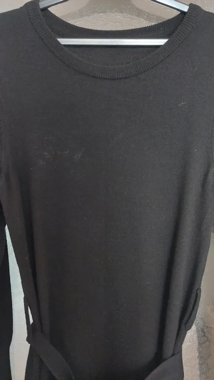Robe noire ceinturée taille S - photo numéro 2