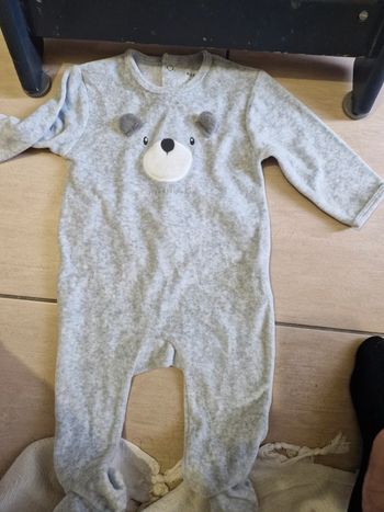 Pyjama neuf kiabi 12 mois gris mixte