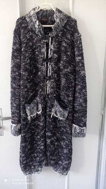 Veste t longue Ellla en laine mélangée noir gris et écru taille M.