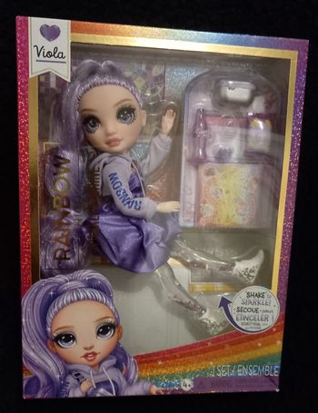 Poupée rainbow high Viola