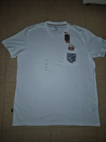 T-shirt Attaque des Titans Celio en XXL