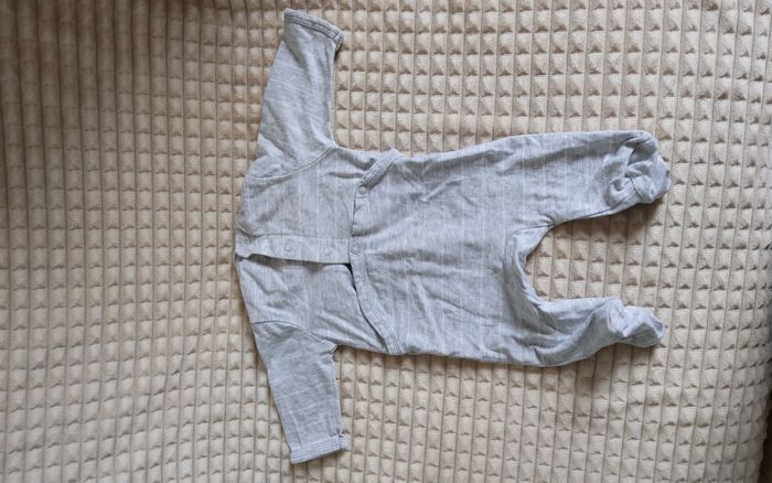 Pyjamas gris - photo numéro 3