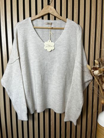 Pull très doux avec laine et coutures apparentes