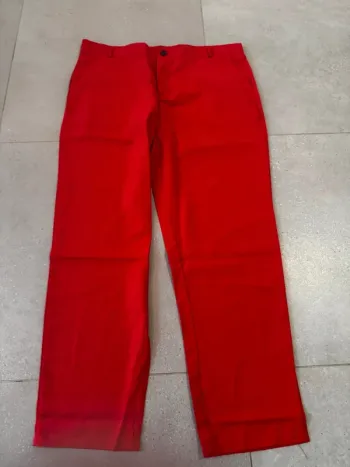 Pantalon rouge XXL, très bon état, 52x110cm