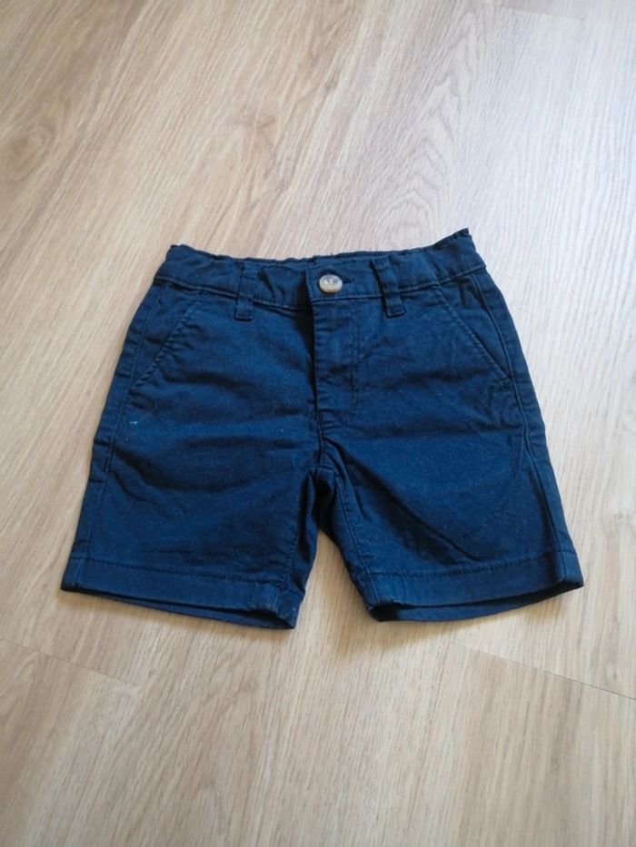 Short 4 ans