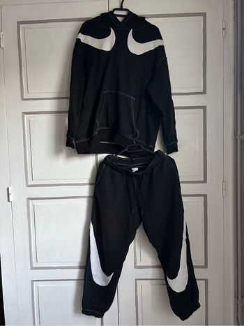 Ensemble Nike