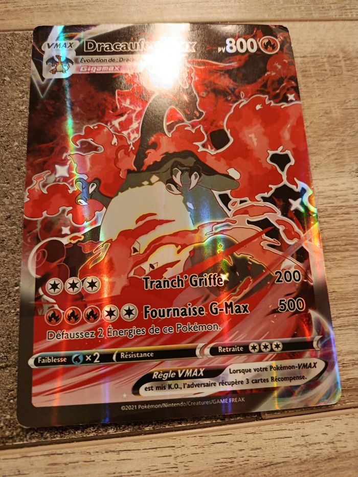 Grande carte pokémon  Dracaufeu Vmax 800 pv  vraie