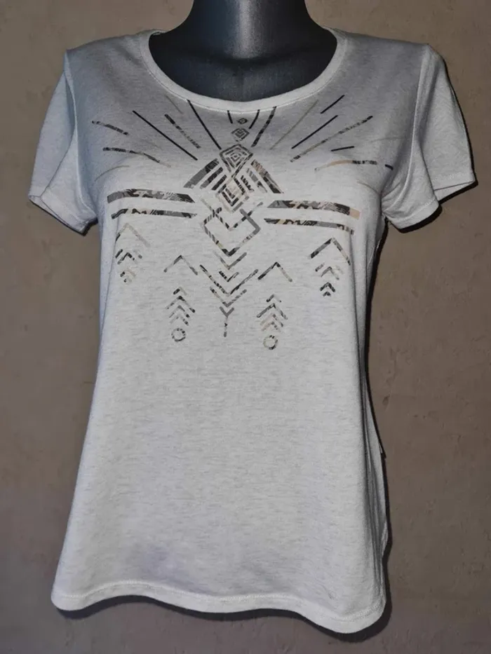 tee shirt crème Sarah Gonzales Décathlon femme taille M / 38 - photo numéro 3