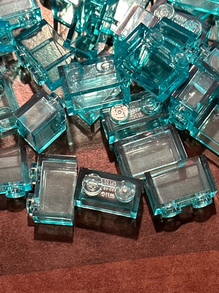50 Brick Lego 1x2 without Bottom tube ref 3065 couleur Glitter trans Light blue - photo numéro 3