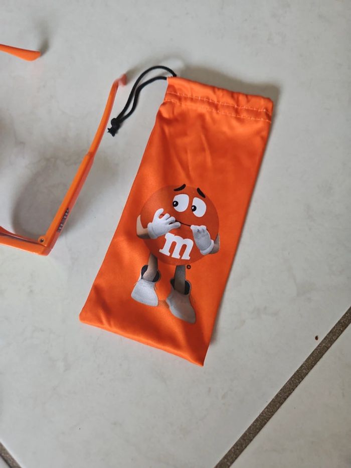 Lunettes de soleil m&m's orange Neuf cont2 - photo numéro 2