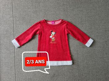 Chemise de nuit chaude ou robe polaire motif "minnie" en bon état. Tissu usé par le temps.

Marque Disney - taille 2/3 ans