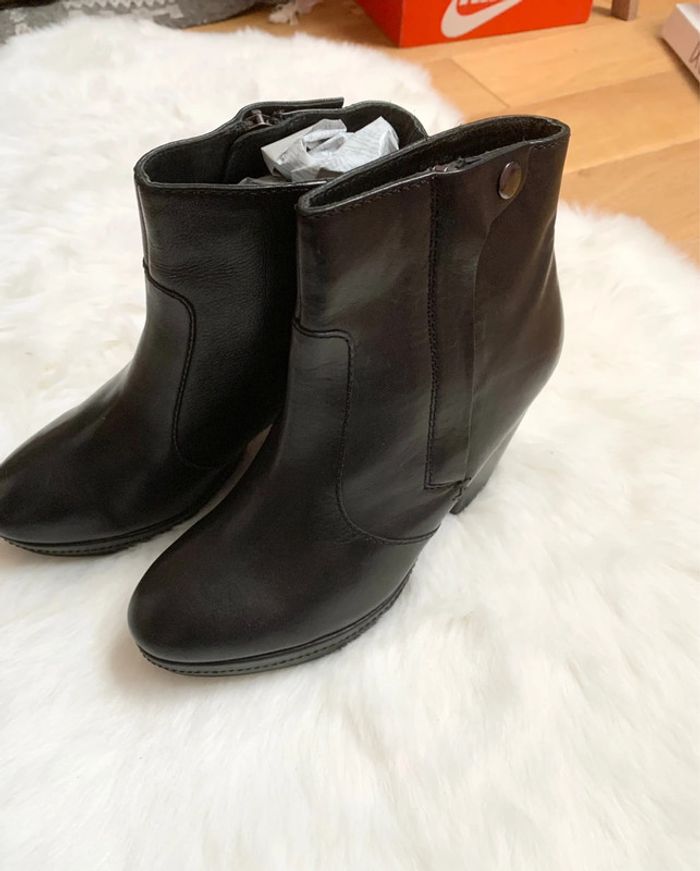 Boots bottine en Cuir Noir neuve avec Étiquette - photo numéro 3