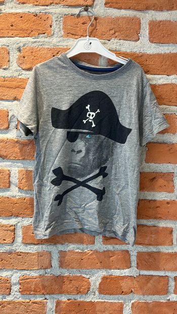 Tee shirt pirate