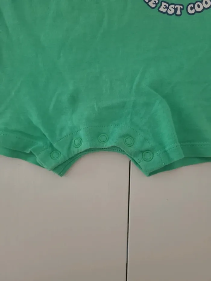 Combishort verte motif tortue taille 18mois La halle - photo numéro 3