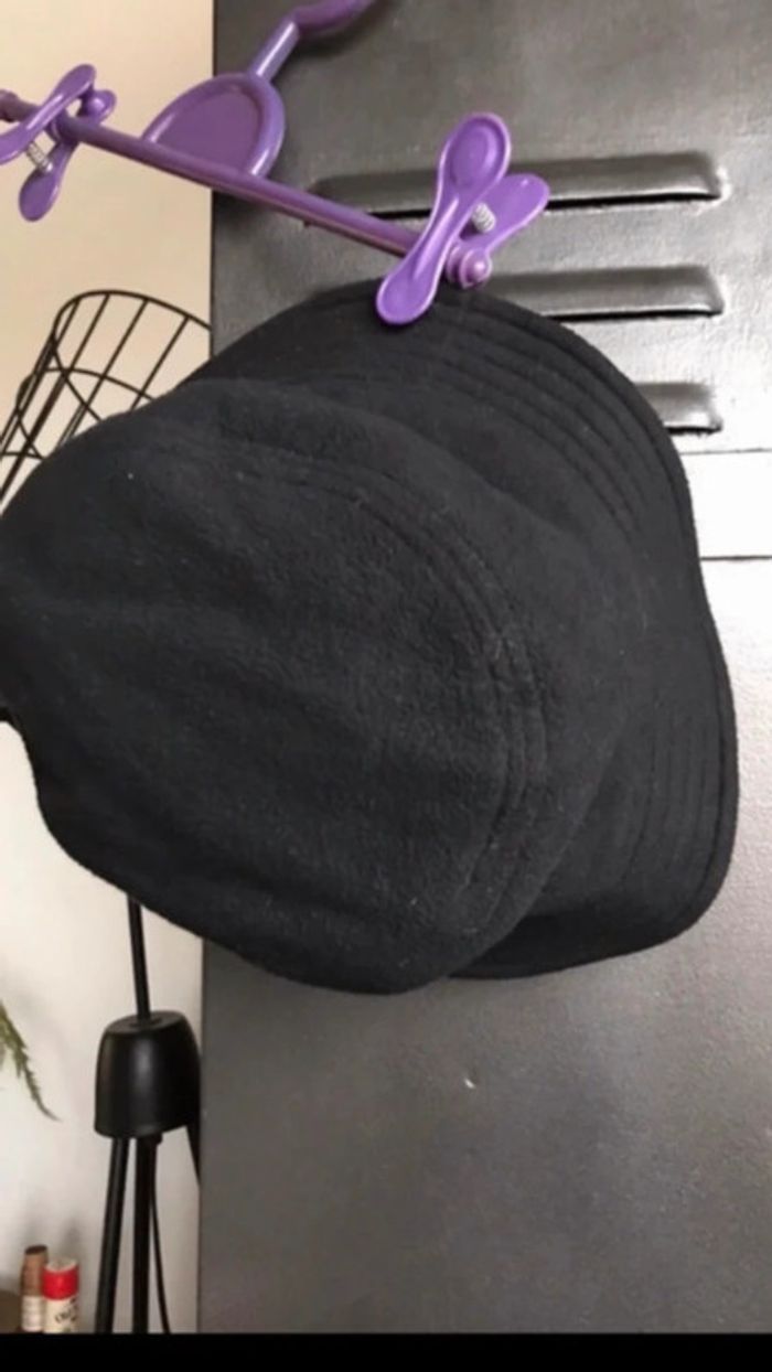Chapeau noir, tout doux, comme neuf, taille 56 - photo numéro 6