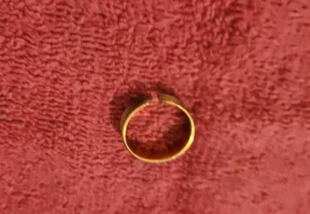 Bague réglable avec un aimant