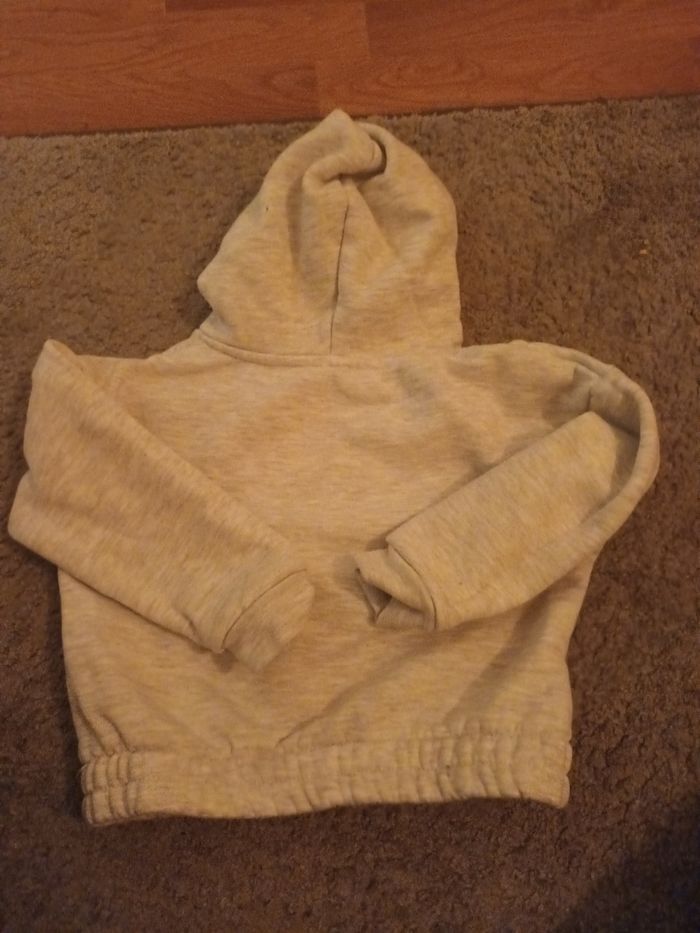 Pull a capuche - photo numéro 3