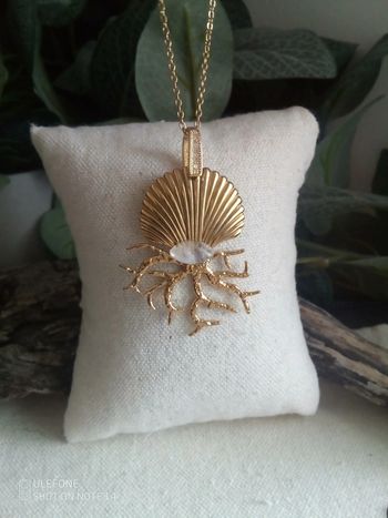 Collier coquillage corail et pierre de lune