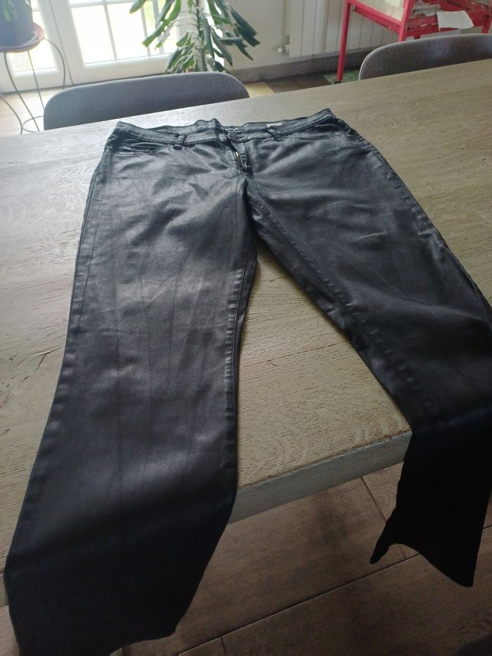 Pantalon slimy enduit - photo numéro 2