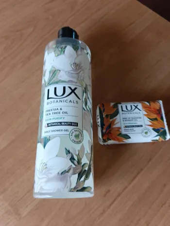 Grand gel douche 500 ml + savon Lux