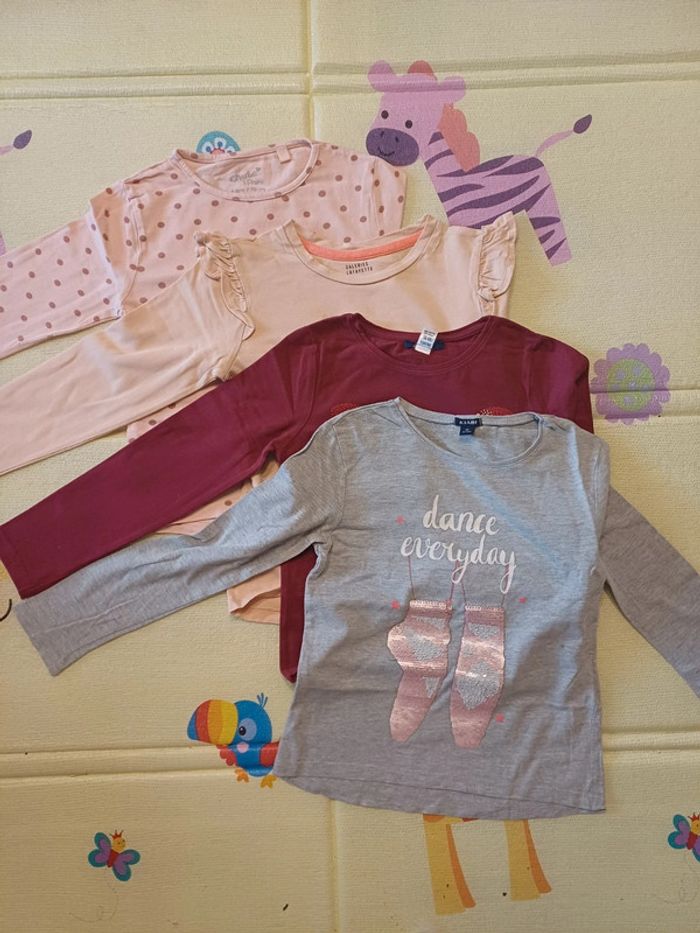 Lot 4 t-shirts manches longues 6 ans