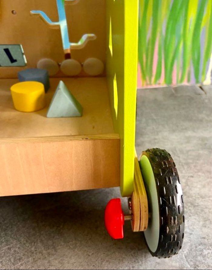 Trotteur en bois - photo numéro 5