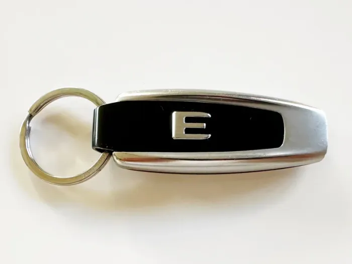 Porte-clés Mercedes typographie Classe E