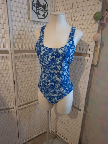 Joli maillot de bain 1 pièce bleu motif tropical inextenso femme T40