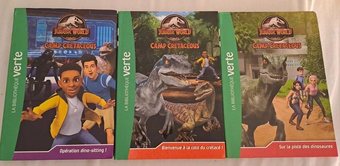 3 livres Jurassic World la bibliothèque verte