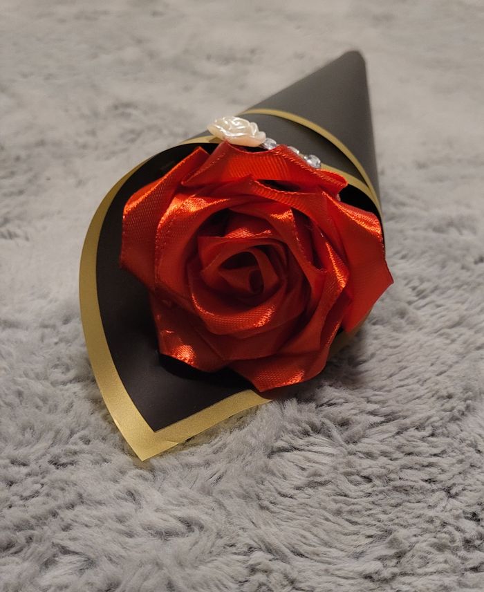 Fleur fait main - photo numéro 3