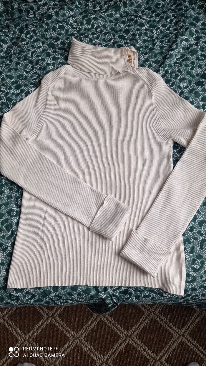 Pull  Camaïeu col roulé coloris crème taille M  très bon état - photo numéro 3