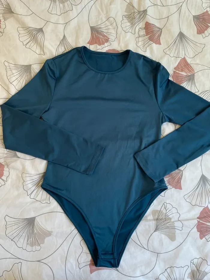Bodie bleu - photo numéro 2