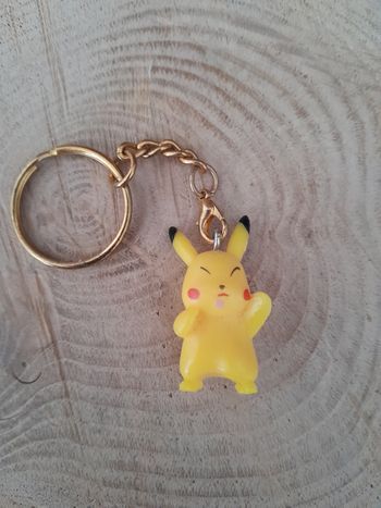 Porte-clés pokémon pikatchu