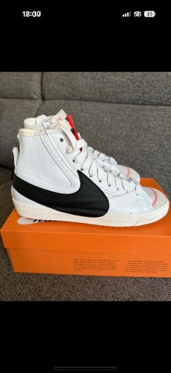 Nike Blazer Mid ’77 Jumbo - Blanc et Noir 📏 Taille : 45 🆕 État : Neuve, jamais portée