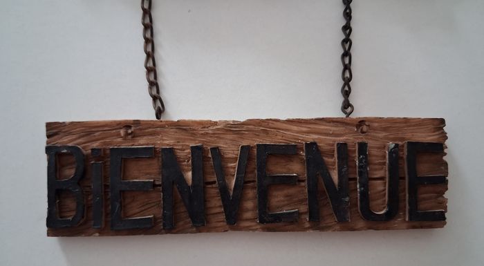 Décoration vintage de bienvenue en résine rigide - photo numéro 3