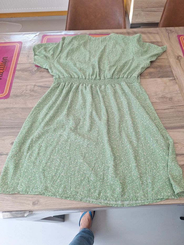Robe verte kiabi - photo numéro 3